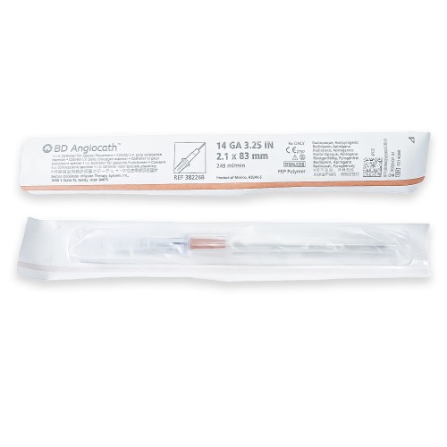 Igła Angiocath do odbarczania odmy prężnej_2.jpg