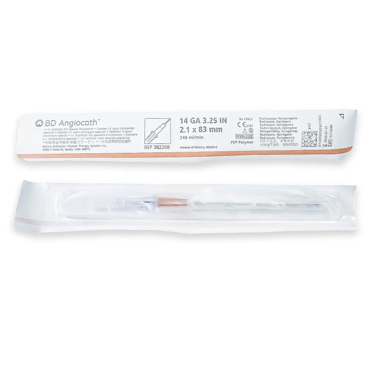 Igła Angiocath do odbarczania odmy prężnej_2.jpg